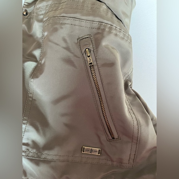 Women Abercrombie & Fitch fleece lined water & wind resistant army green coat L - Picture 4 of 12